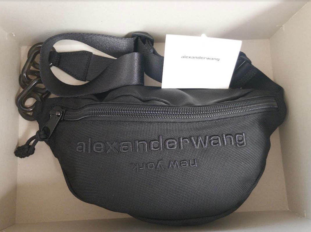 【人気美品】Alexander Wangアレキサンダーワンビッグベルトバッグです