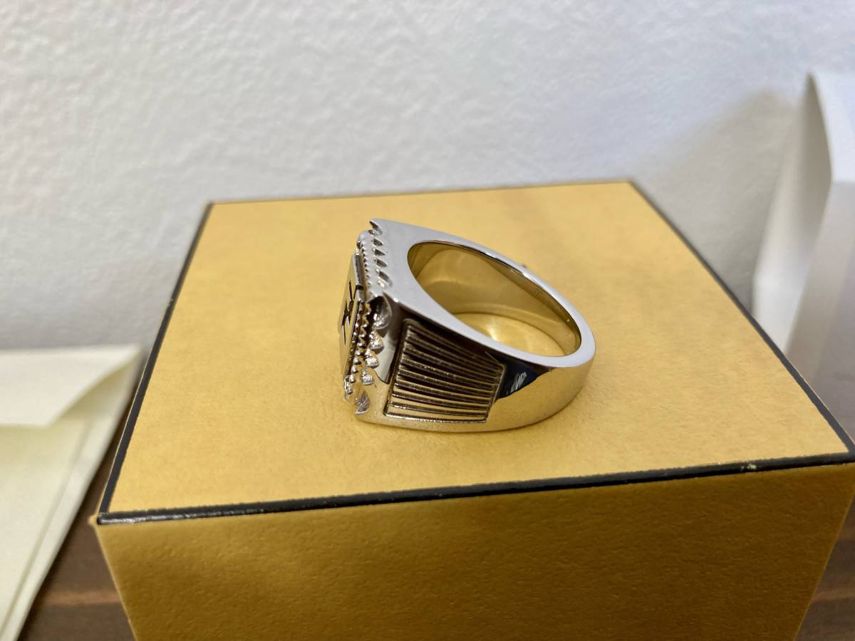 FENDI Silver 'Forever Fendi' Signet Ring Sサイズ 約18号 美品 FENDI Silver 'Forever Fendi' Signet Ring Sサイズ 約18号 美品