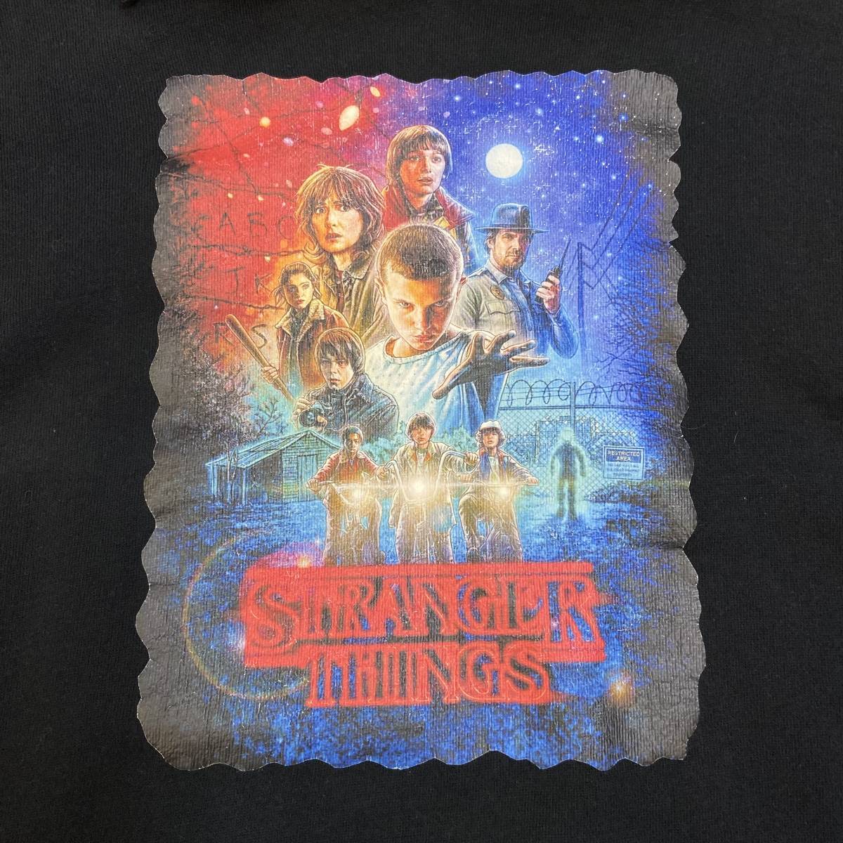 STRANGER THINGS ストレンジャーシングス スウェット パーカー L ブラック フーディ Netflix ネットフリックス 海外ドラマ キャラクター_画像3