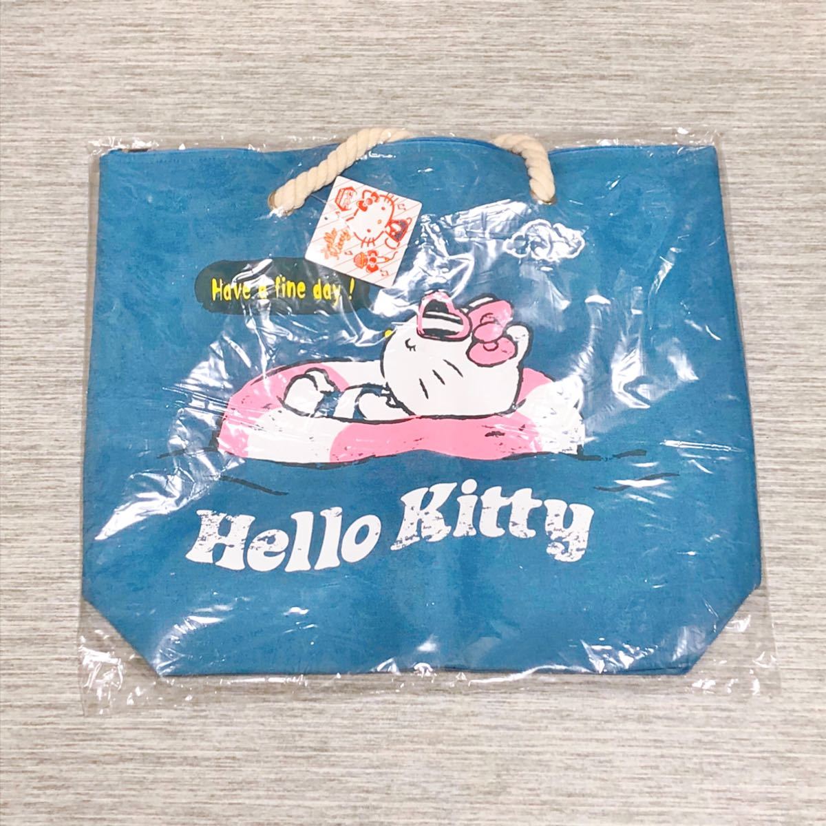 ハローキティ　サンリオ　Sanrio カバン　バック　新品 トートバッグ