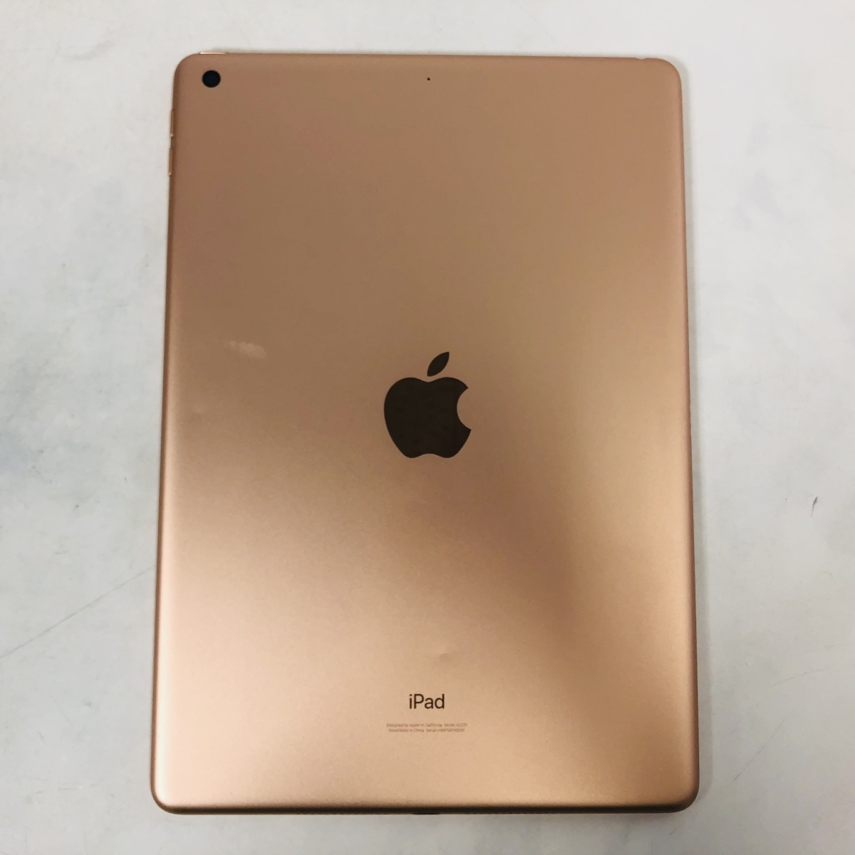 iPad 第8世代 Wi-Fiモデル 32GB ゴールド MYLC2J/A_画像2