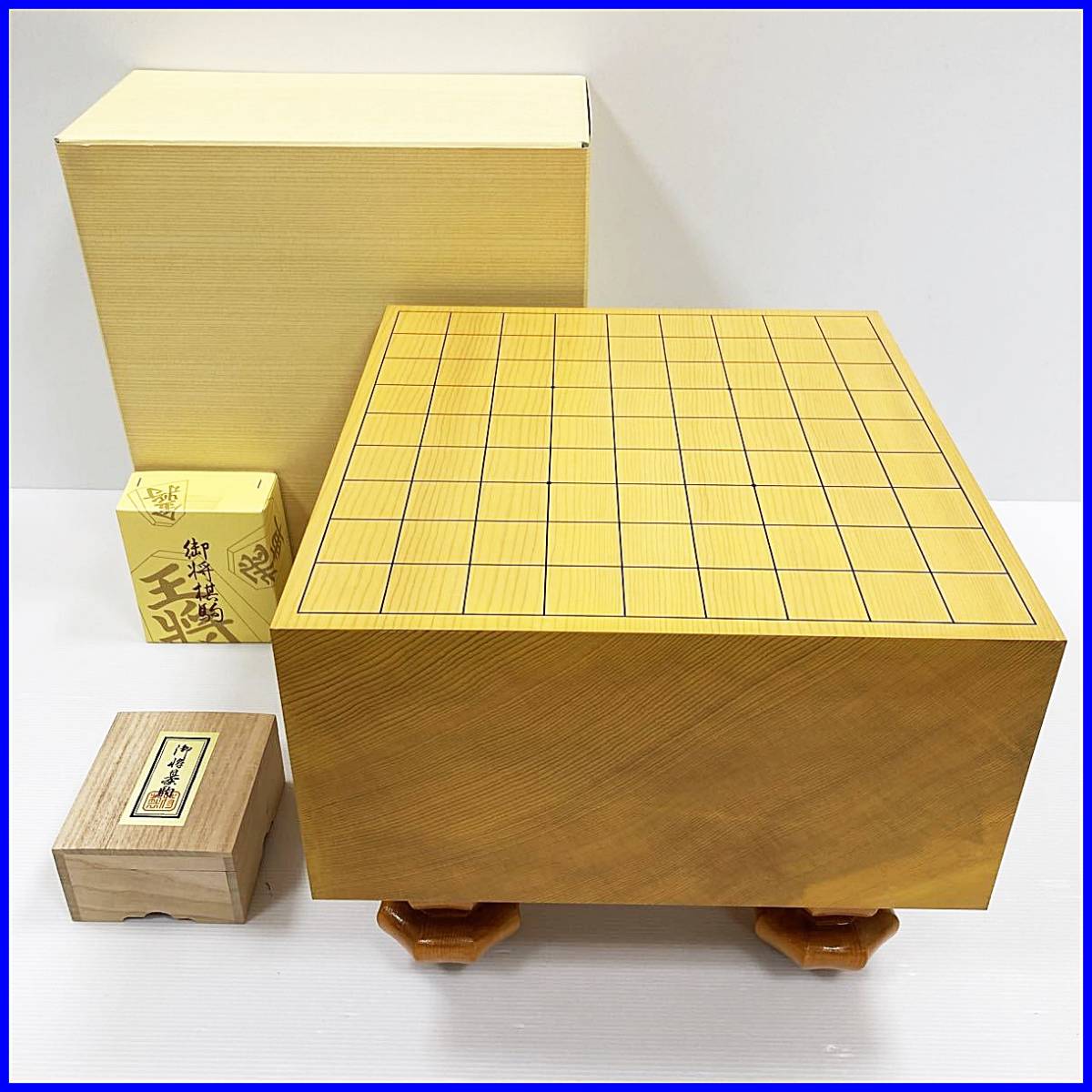 未使用】将棋盤 本榧? 黄揚特上彫 錦旗 将棋駒 山下作-