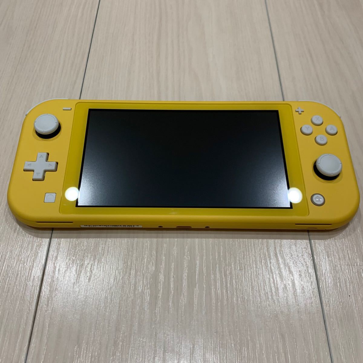 Nintendo Switch Lite ニンテンドースイッチライト　イエロー 【美品】【完品】