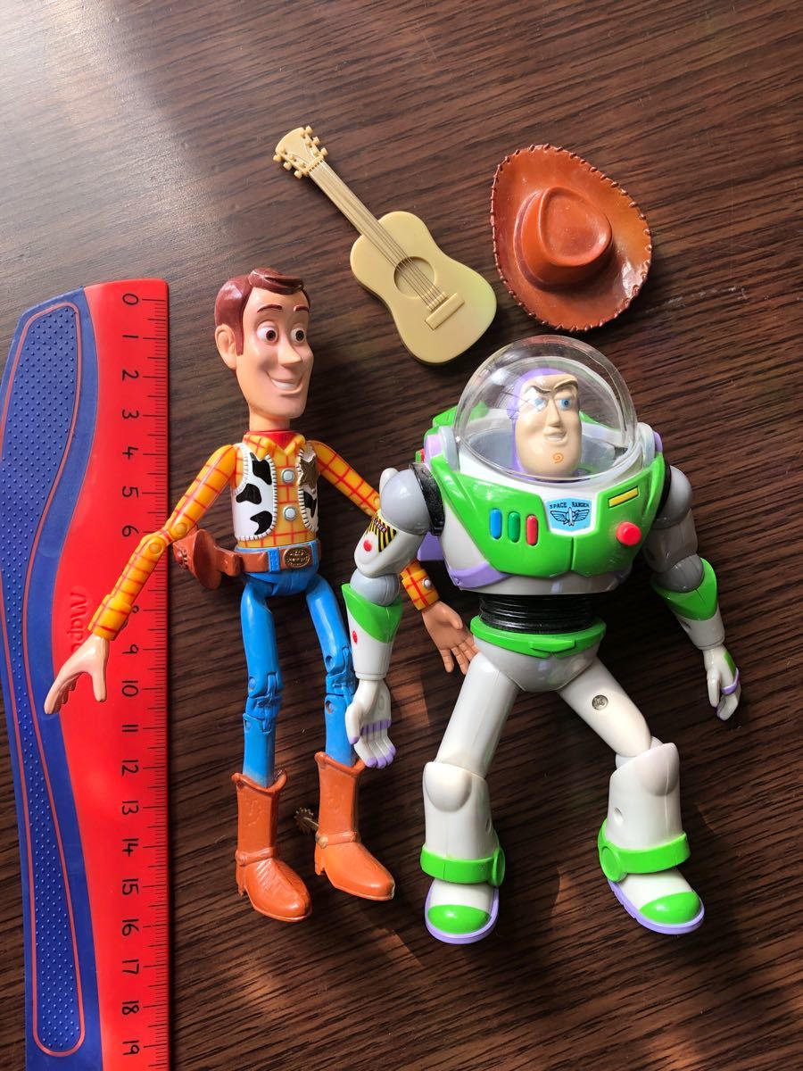 トイストーリー フィギュアセット ウッディ+ バズライトイヤー トイストーリー フィギュアセット ウッディ+ バズライトイヤー