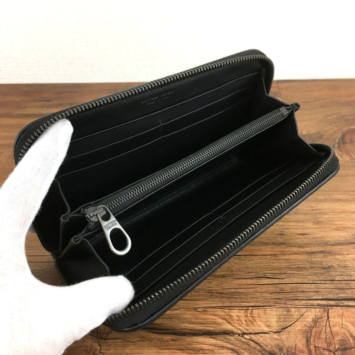 ☆送料無料☆ 未使用品 BOTTEGA VENETA ジップラウンドファスナー