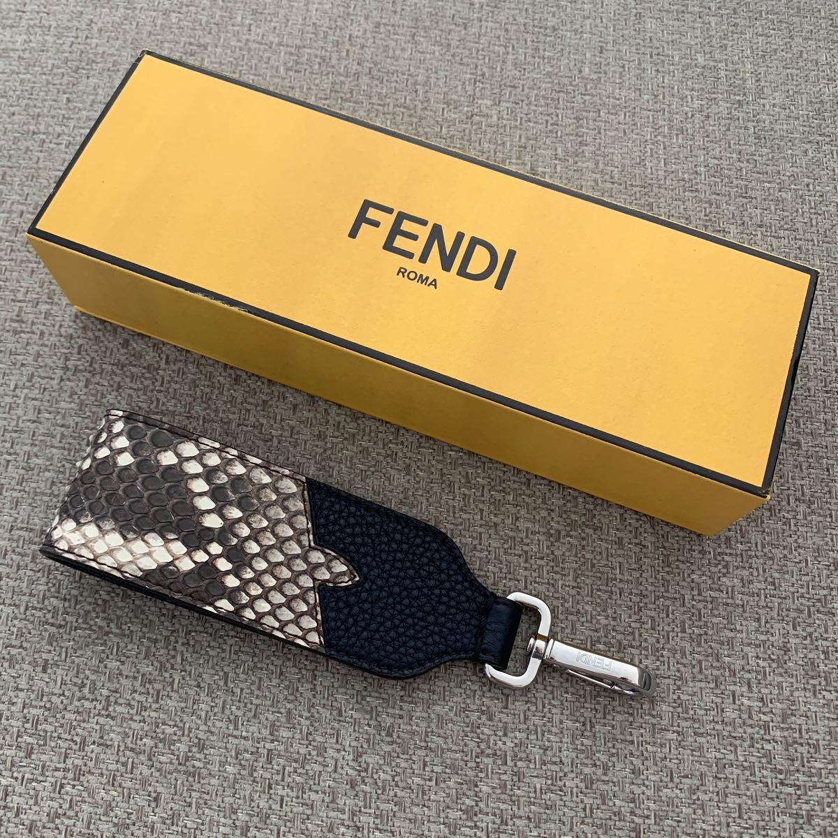 Sale FENDI リストストラップ Python皮 新品未使用 Yahoo!フリマ（旧