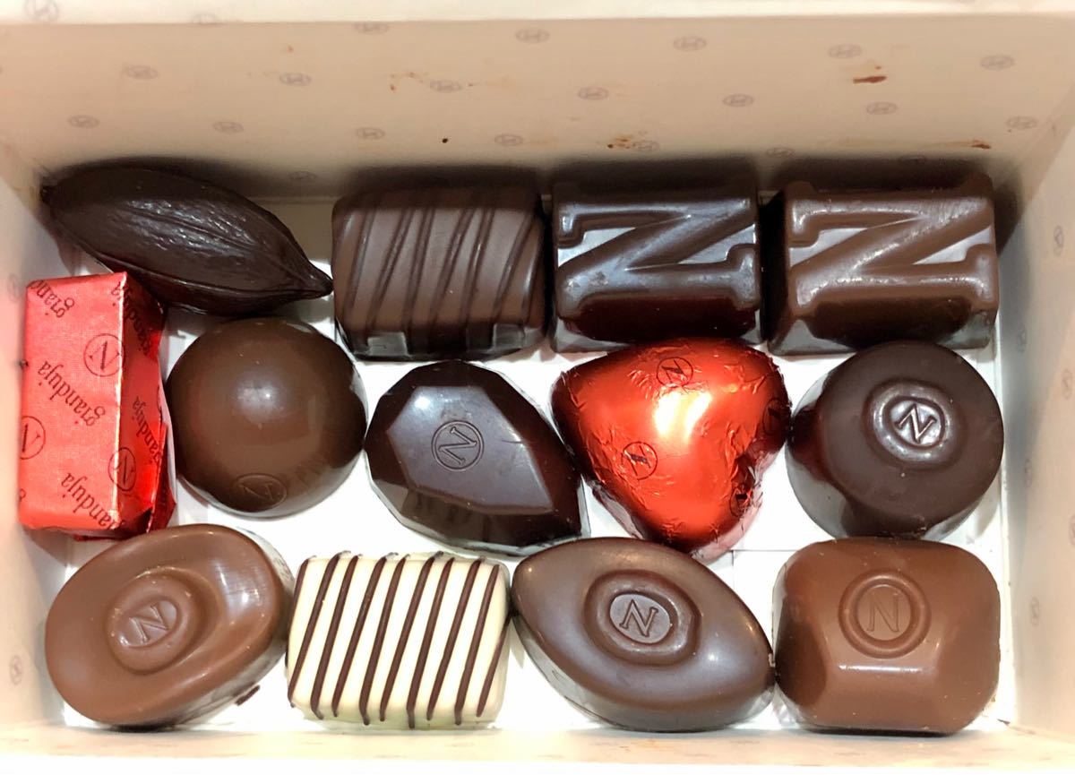 ベルギー 王室御用達 ノイハウス Neuhaus CLASSIC Pralines アソート 500g 2箱セット