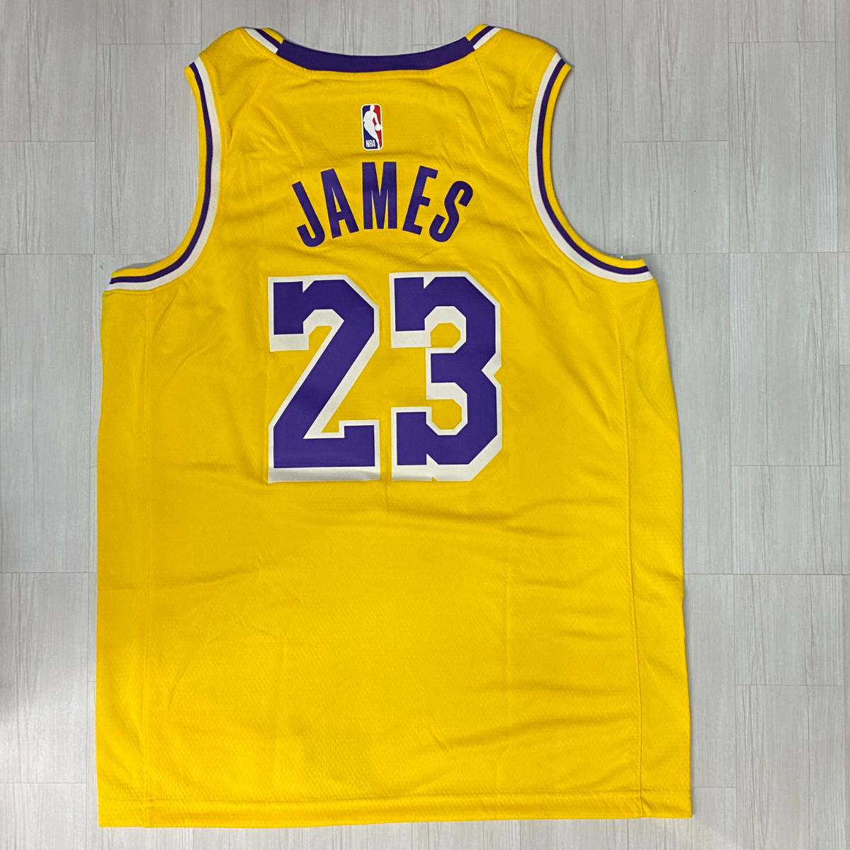 USA正規品 【M】 NIKE ナイキ NBA ロサンゼルス レイカーズ LA LAKERS レブロンジェームズ 背番号23 オーセンティック バスケシャツ GOLD_画像5