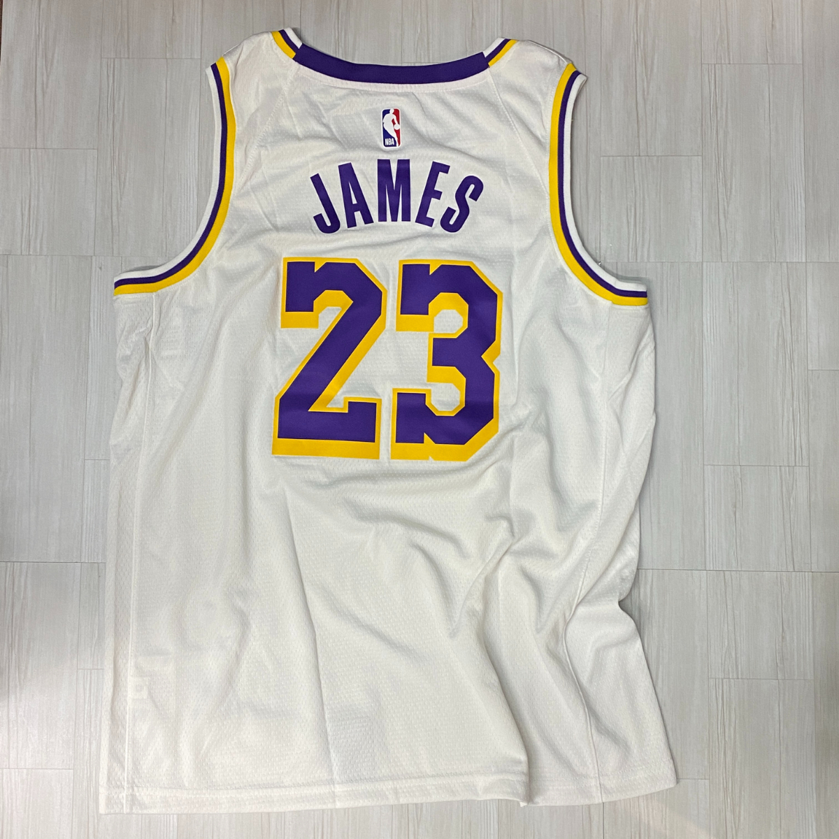 USA正規品 【M】 NIKE ナイキ NBA ロサンゼルス レイカーズ LA LAKERS レブロンジェームズ 背番号23 オーセンティック バスケシャツ 白_画像5