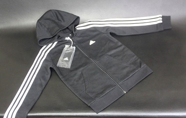 adidas/アディダス ジュニア エッセンシャルズ 3ストライプス パーカー ブラック サイズ130★送料520円★_照明の影響にて明るく写っております。