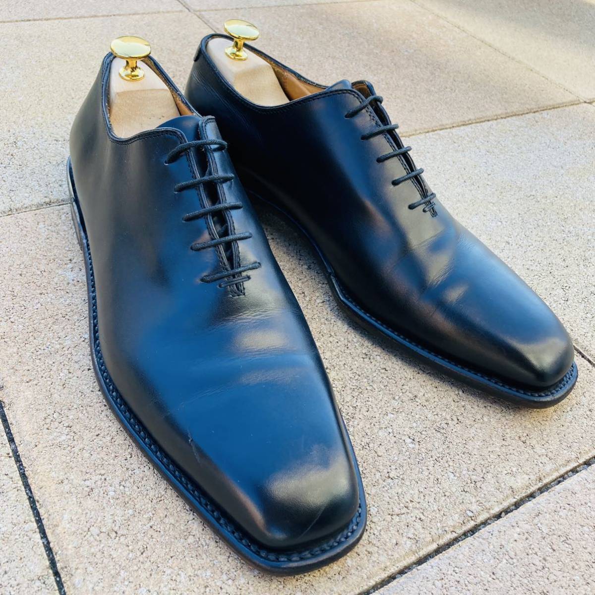 即決 Salvatore Ferragamo フェラガモ 8 5 約27cm ホールカット 即決 Salvatore Ferragamo フェラガモ 8 5 約27cm ホールカット