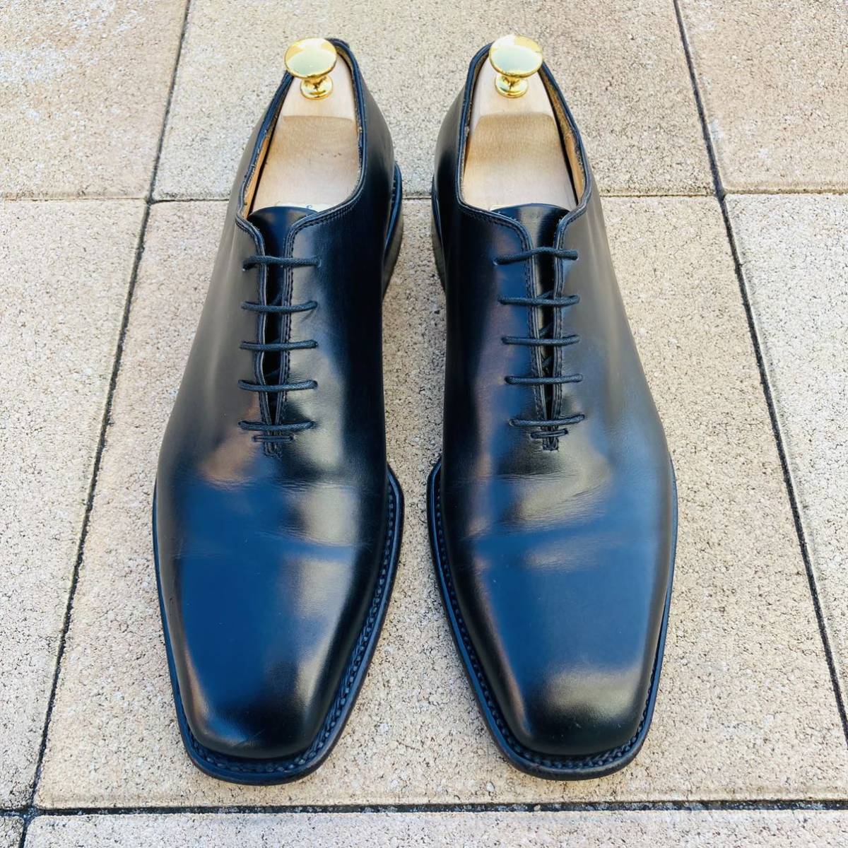 即決 Salvatore Ferragamo フェラガモ 8 5 約27cm ホールカット 即決 Salvatore Ferragamo フェラガモ 8 5 約27cm ホールカット