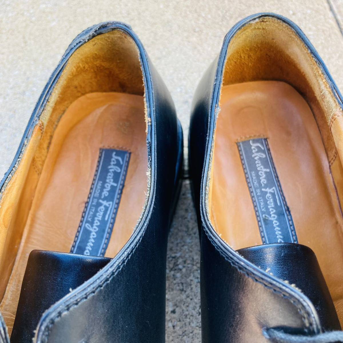 即決 Salvatore Ferragamo フェラガモ 8 5 約27cm ホールカット 即決 Salvatore Ferragamo フェラガモ 8 5 約27cm ホールカット