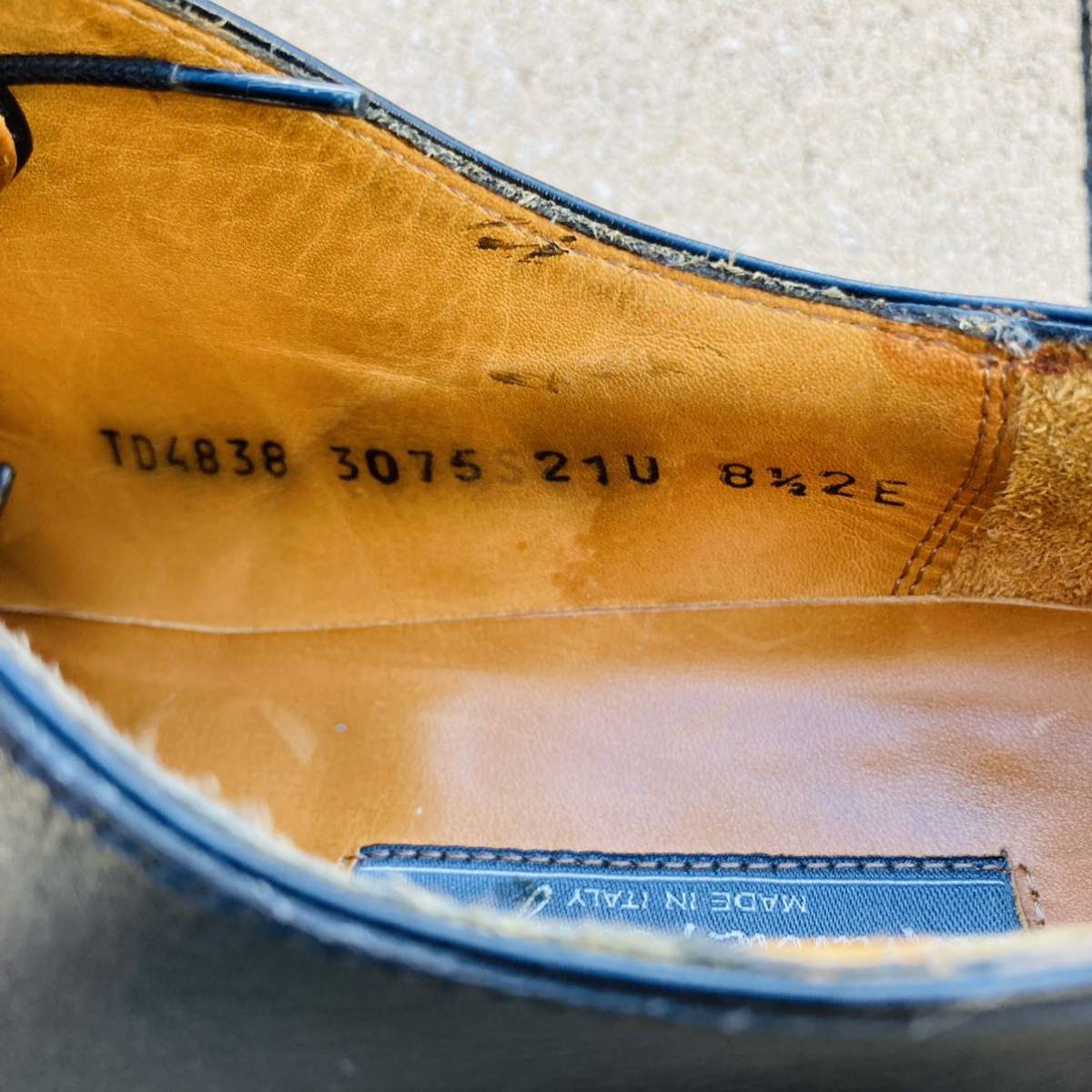 即決 Salvatore Ferragamo フェラガモ 8 5 約27cm ホールカット 即決 Salvatore Ferragamo フェラガモ 8 5 約27cm ホールカット