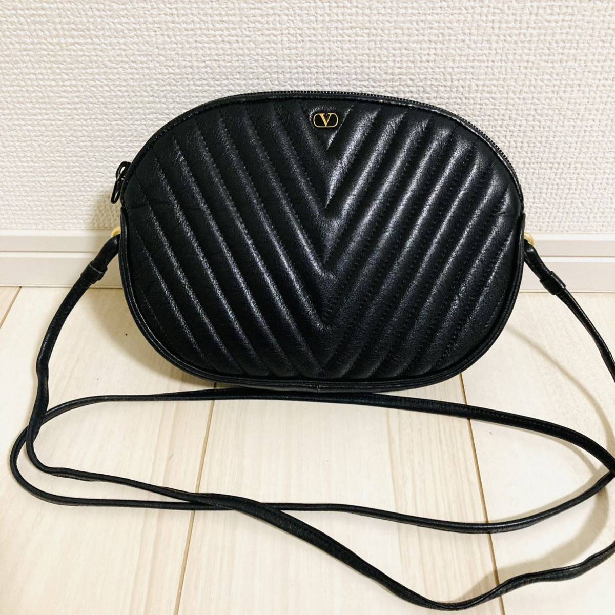 美品 VALENTINO GARAVANI ヴァレンティノ ガラバーニ ミニショルダー