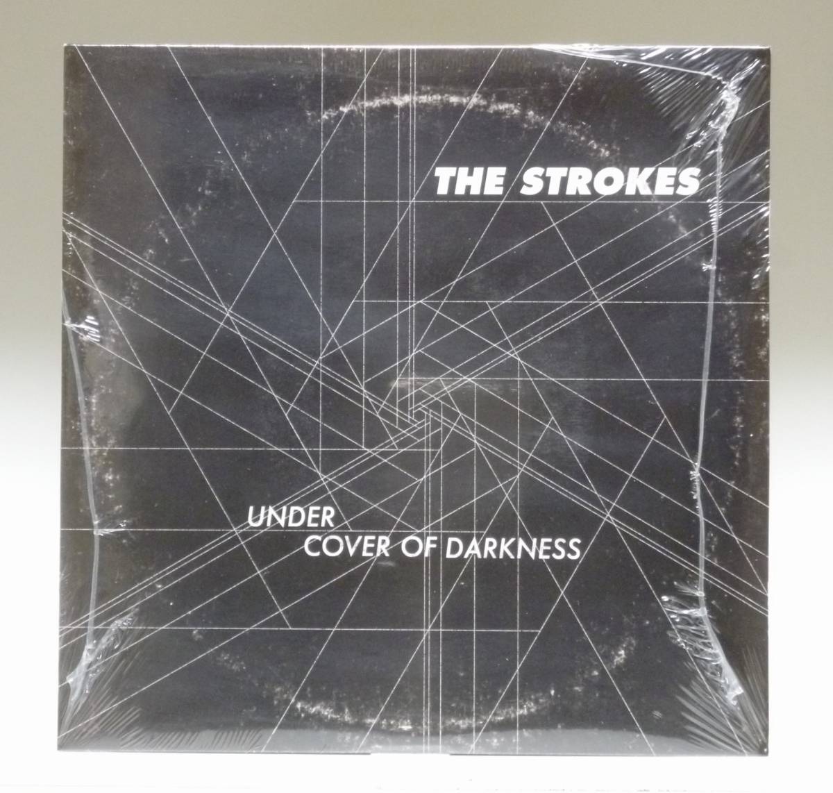 7　the strokes　under cover of darkness_画像1