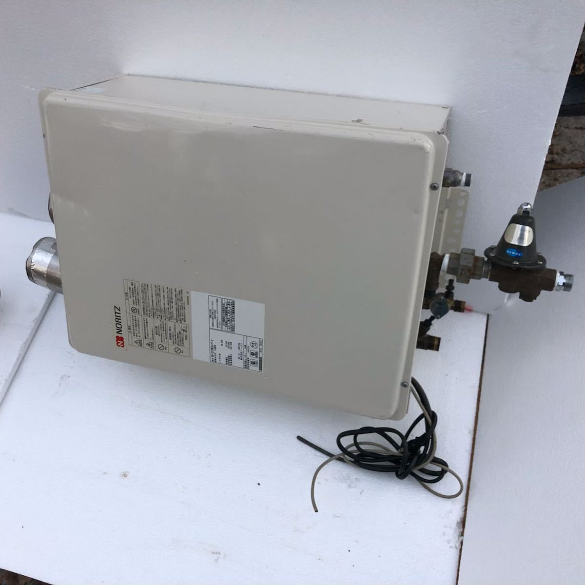 ずっと気になってた ノーリツ NORITZ 業務用給湯器 32号 給湯専用 屋外