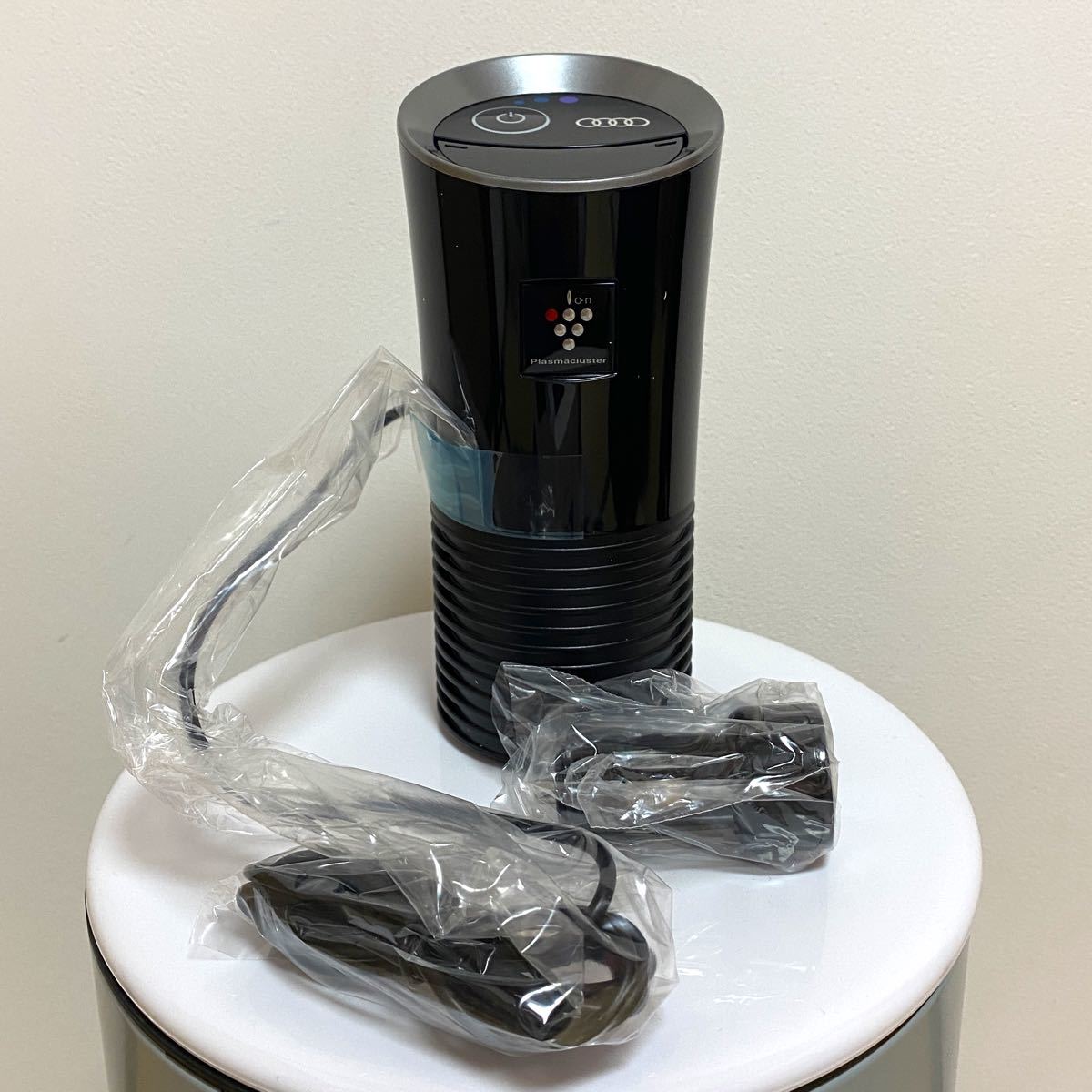 アウディ 純正 シャープ プラズマクラスター イオン発生器 アウディ(Audi) 純正 プラズマクラスタープレミアムイオン発生機 J0ADA2P05