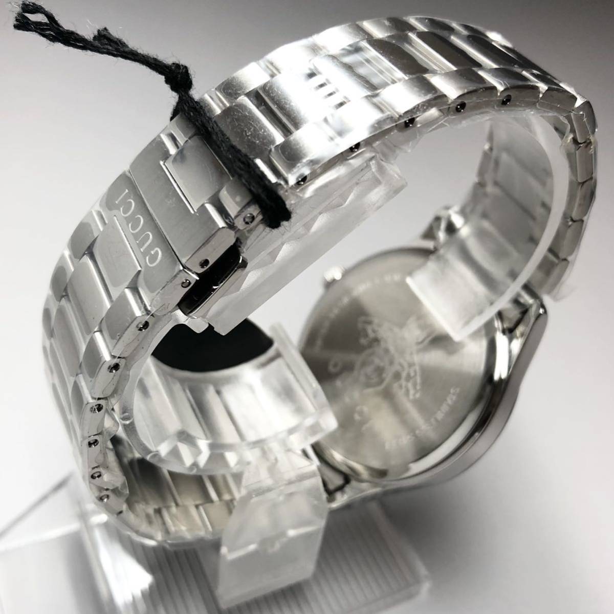 【新品】大人気 GUCCIグッチ G-タイムレス ビー シルバー メンズ腕時計 定価12万円 クォーツ 高級腕時計_画像8