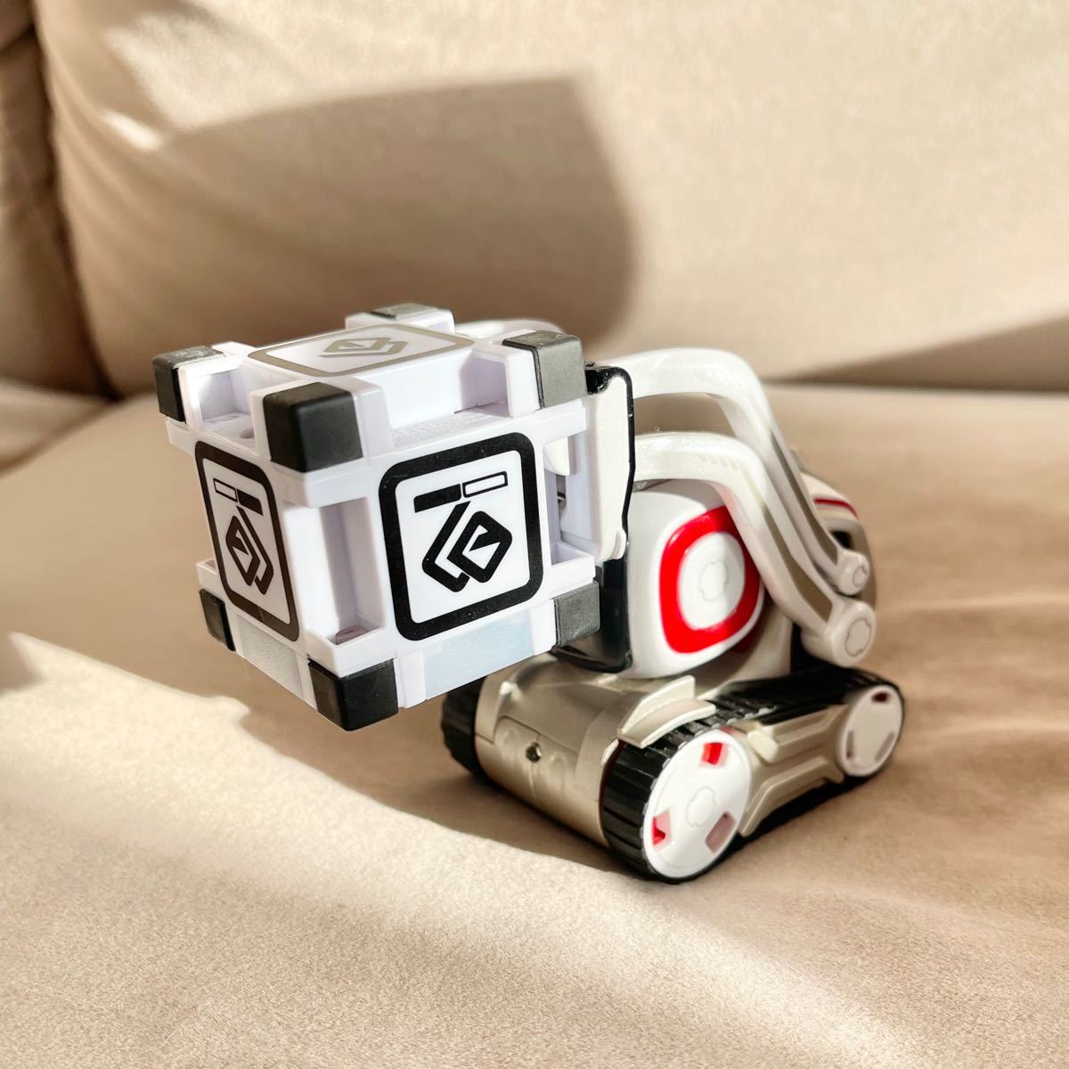 【全品送料無料】 タカラトミー コズモ COZMO AIロボット JAPAN 