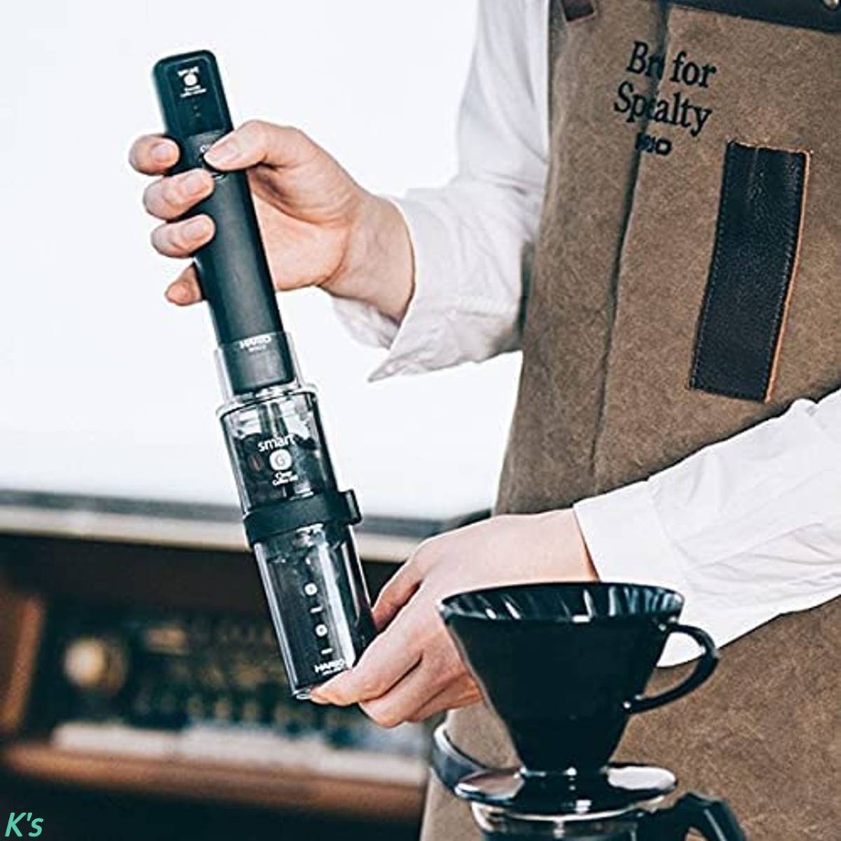 2021新入荷 一台多役‼️電動コーヒーミル コーヒー豆 緑茶 スパイス コンパクト ブラック \1位獲得★500円クーポンあり/電動コーヒーミル コーヒーグラインダー ミル 充電式コーヒーミル 電動 ミル アウトドア コードレス 200wハイパワー 70g大容量 一台多役 コーヒー豆 調味料 穀物 スパイス等を挽き可能 粒度調整 水洗い可能 掃除ブラシ付き
