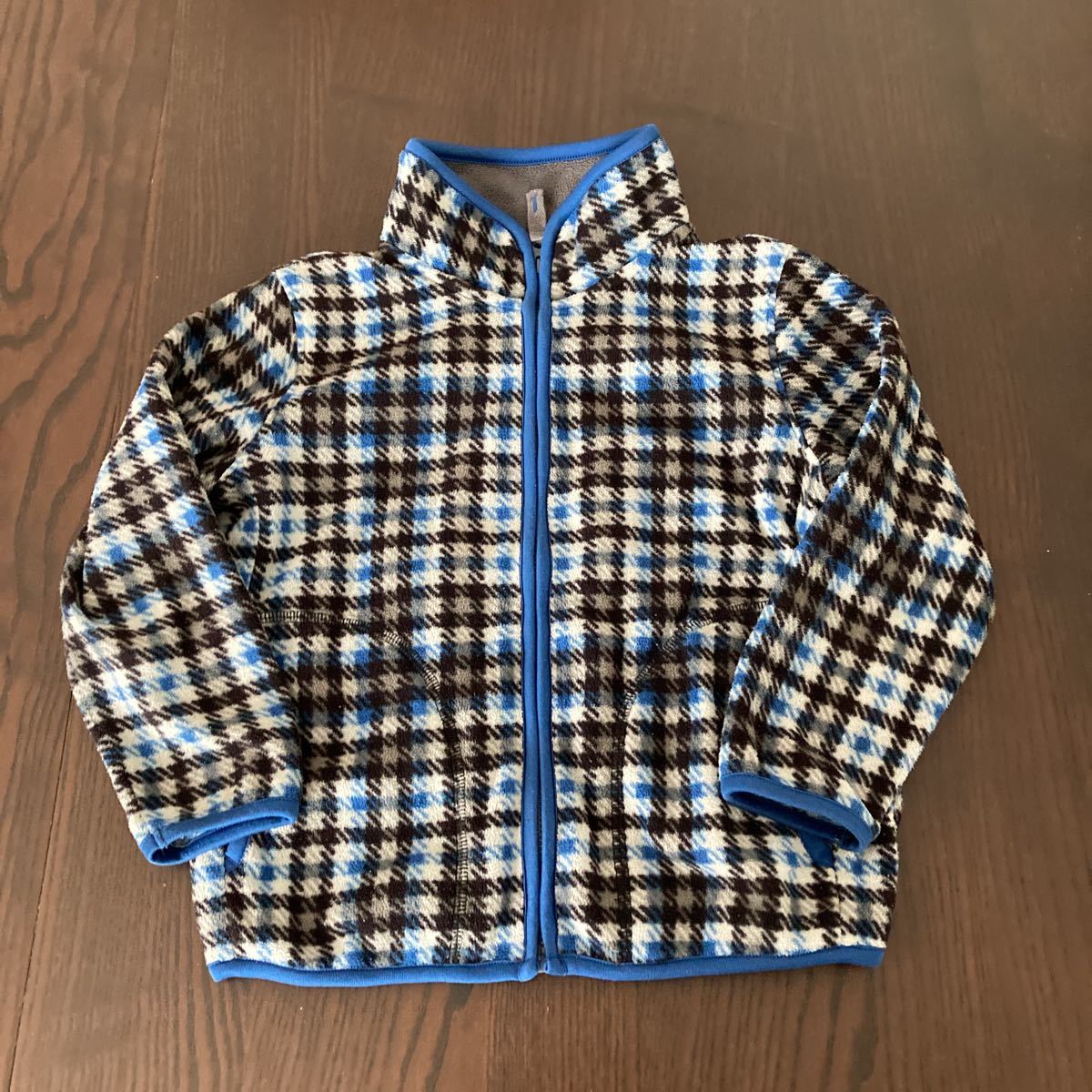 中古 ユニクロ キッズ男の子 フリースジャケット ブルー サイズ110㎝ ジップアップジャケット 中古 ユニクロ キッズ男の子 フリースジャケット ブルー サイズ110㎝ ジップアップジャケット