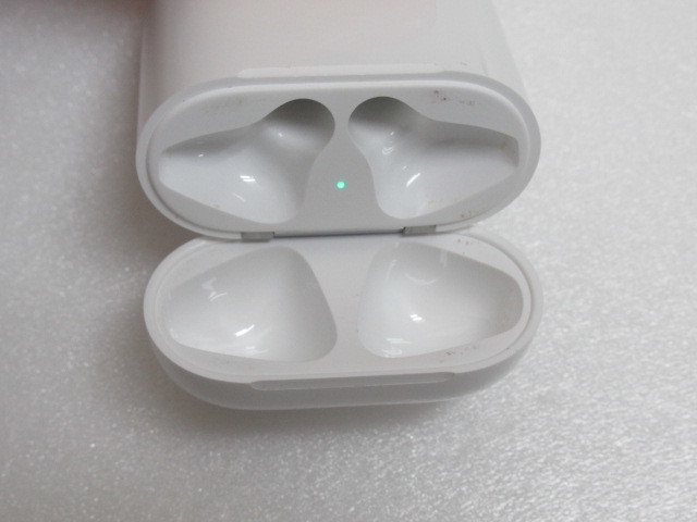 2.■Apple AirPods with Charging Case MV7N2J/A アップル エアポッズ 第二世代 送料無料！_画像7