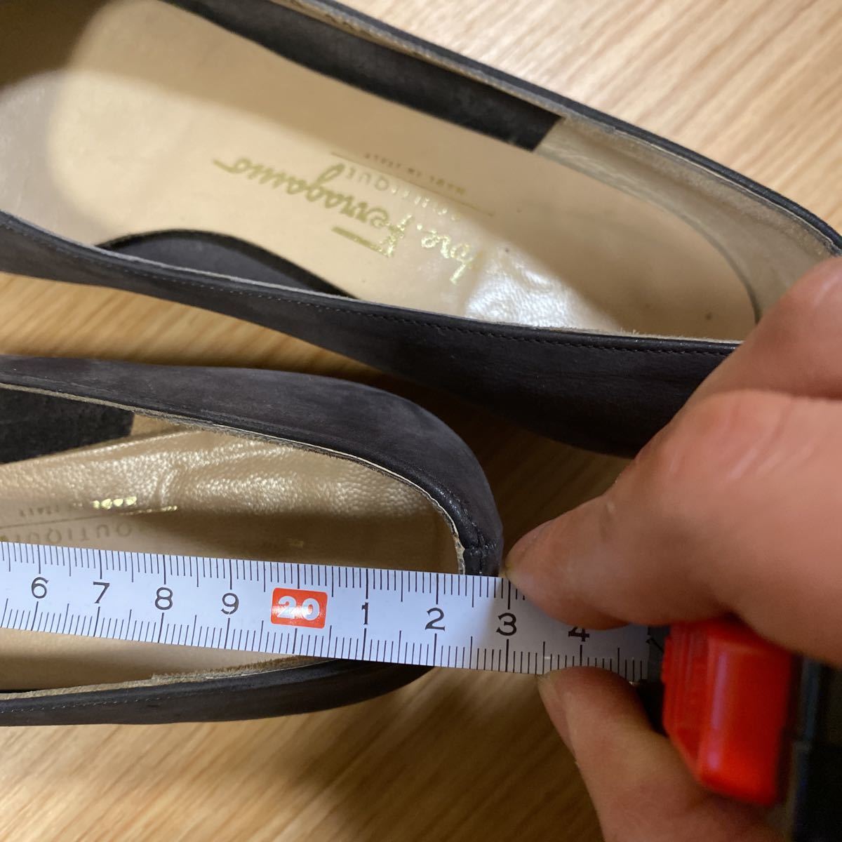 サイズ 5 C 22.5cm SALVATORE FERRAGAMO フェラガモ VARA パンプス レディース ヒール ヌバック カーフ スエード グレー シューズ 靴