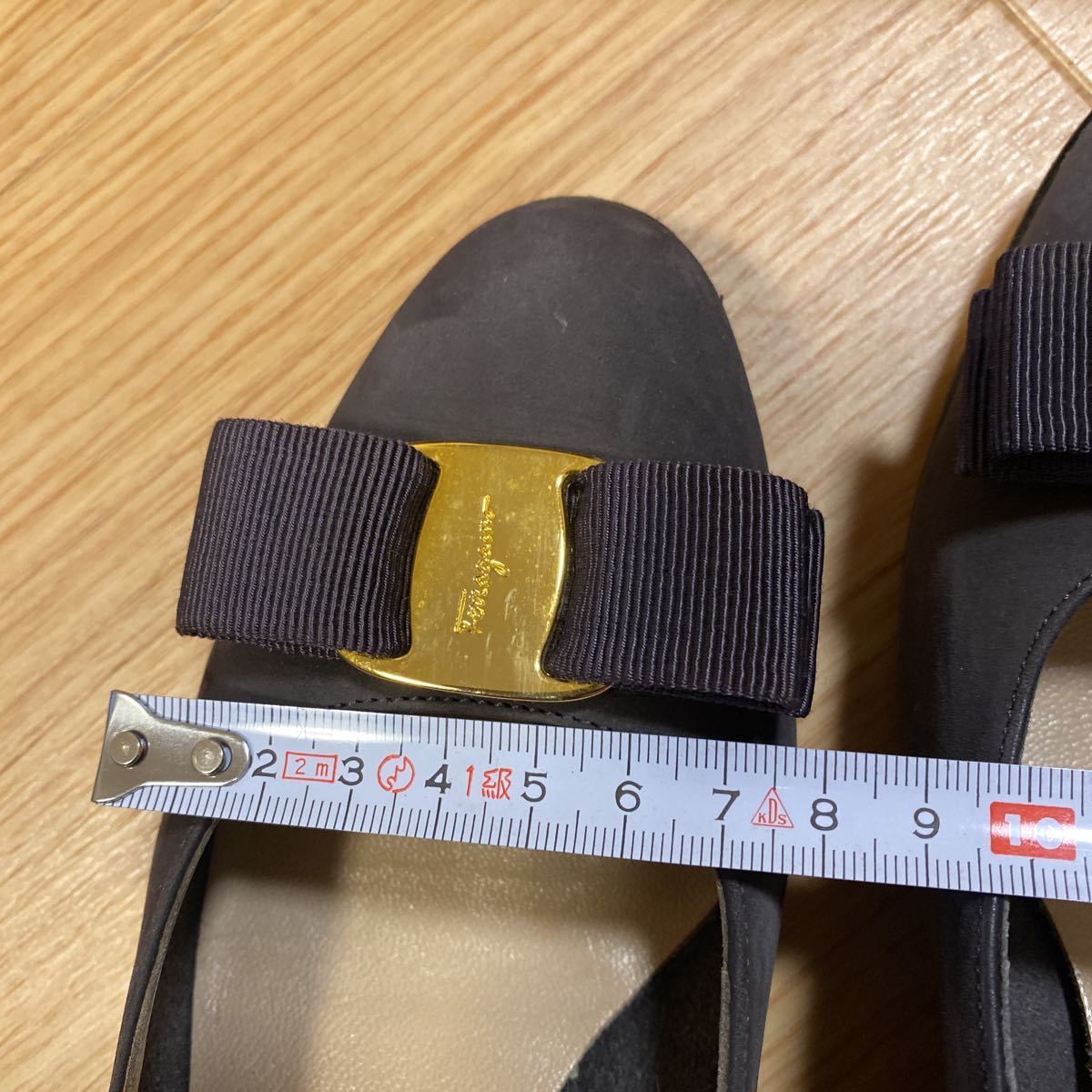 サイズ 5 C 22.5cm SALVATORE FERRAGAMO フェラガモ VARA パンプス レディース ヒール ヌバック カーフ スエード グレー シューズ 靴