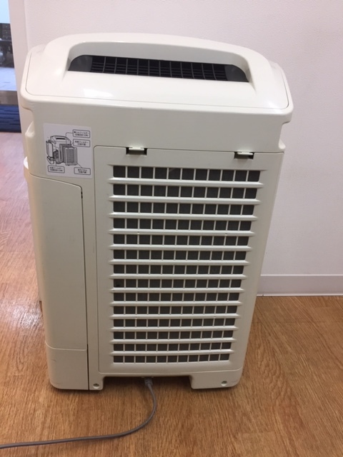 2813-a★空気清浄機★プラズマクラスター★KC-450Y3-W★SHARP☆中古☆動作確認済☆現状品_画像5