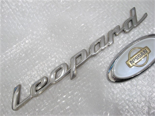 ★希少 日産 レパード Leopard 楕円形日産マーク JHY33?GF31? ゴールド/シルバーエンブレム 旧車2点中古2_画像3