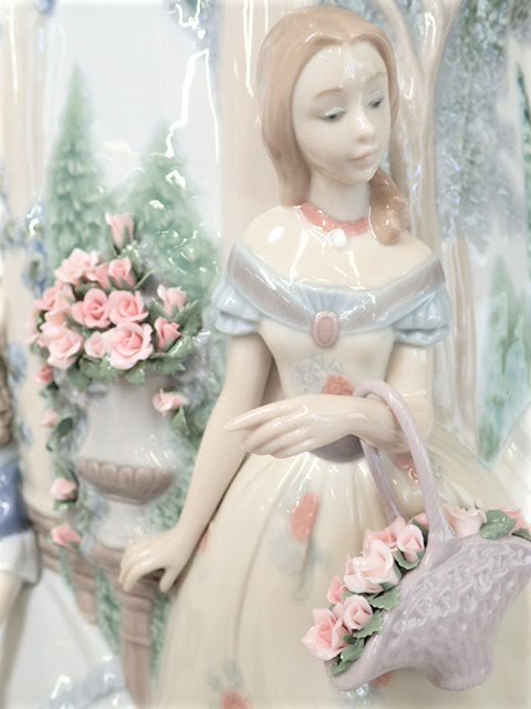 1221[TS]世界500体限定!LLADROリヤドロ■『Ladies in the garden vase』 花瓶 ベース 陶器の置物/補修有/淑女の庭/証明付き♪引き取り限定_画像6