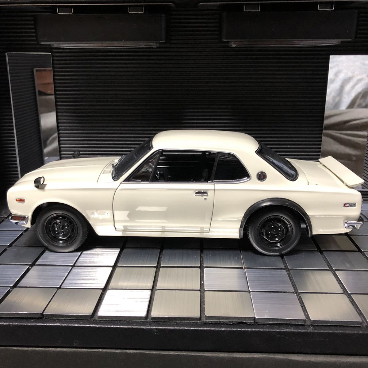 営業力強化 - 絶版未展示品 京商 1/18 ニッサン スカイライン 2000 GT