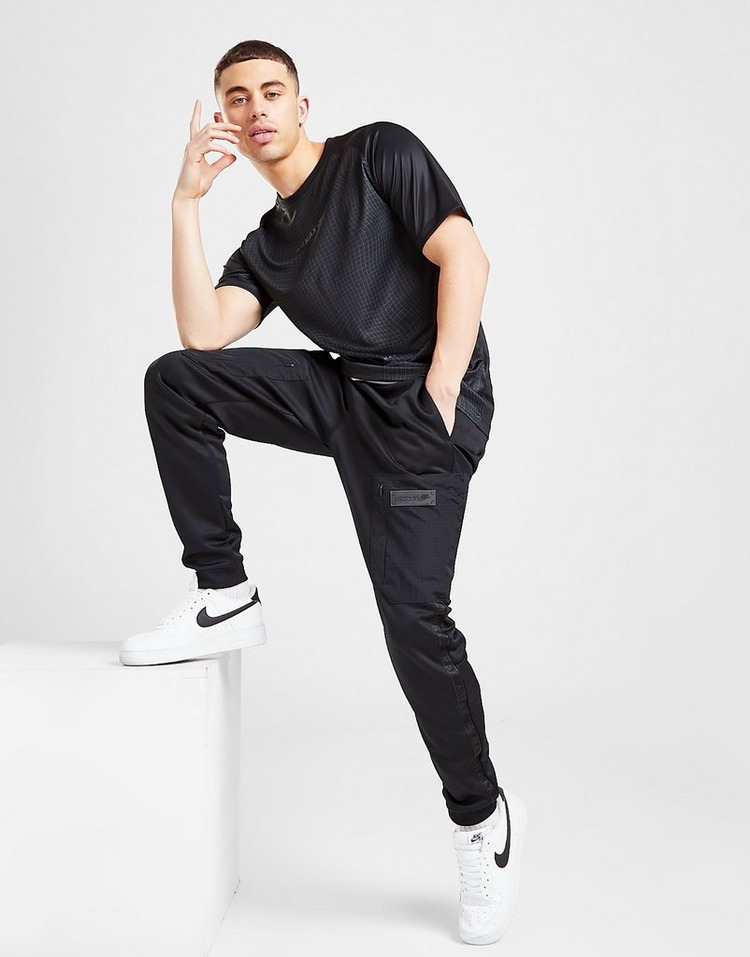 新品タグ付き Lサイズ 海外限定 ナイキ エアマックス ポーリー トラックパンツ Nike Air Max Poly Track Pants_画像1