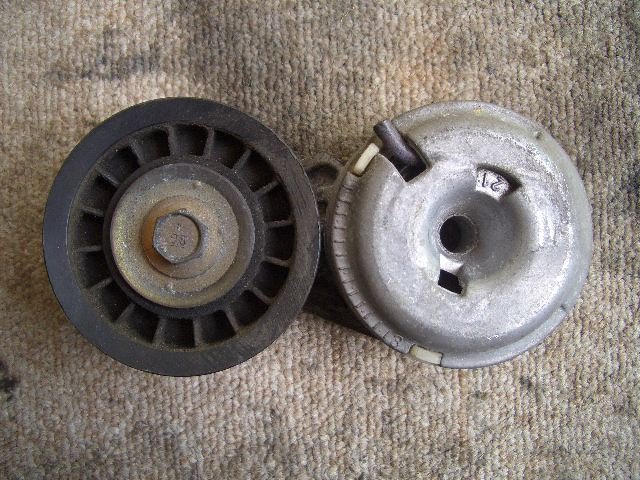 * Ford Explorer 96 year 1FMXU34 belt tensioner ( stock No:A05587) (4540)