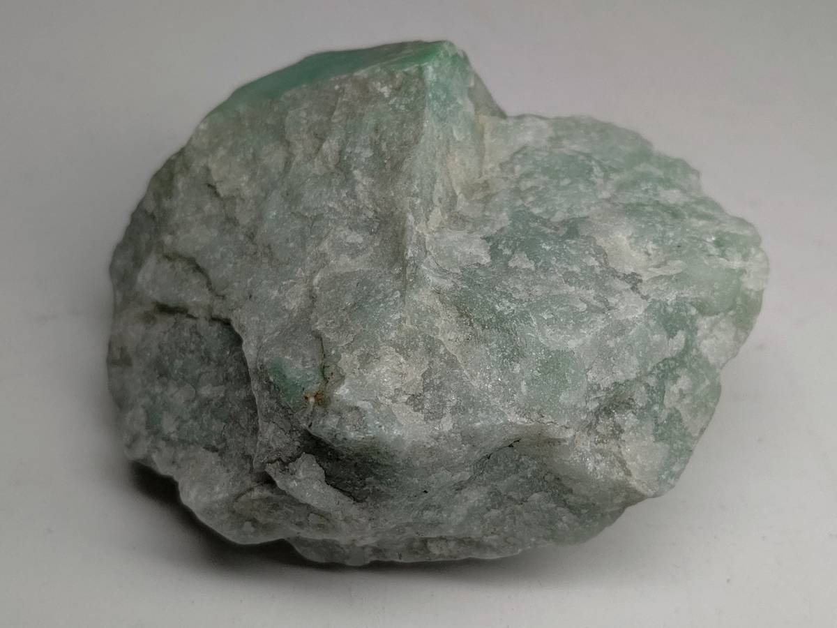 青緑 98g 白 翡翠 原石 ヒスイ 鉱物 鑑賞石 糸魚川 水石 自然石 天然石 