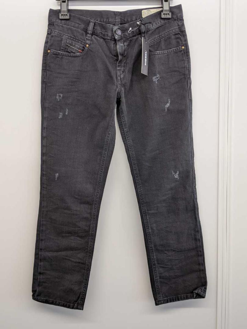 【お試し価格!】 ■DIESEL ディーゼル■italy ジーンズ W81 スリムテーパード W32 【お試し価格!】 ■DIESEL ディーゼル■italy ジーンズ W81 スリムテーパード W32