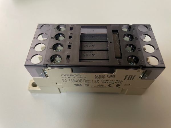 制御機器】4点ターミナルリレー オムロン G6D-F4B DC24V 未使用