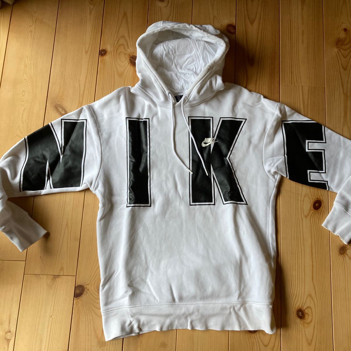 NIKE ナイキロゴ プルオーバー フリース パーカー ビッグロゴ 裏起毛 NIKE ナイキロゴ プルオーバー フリース パーカー ビッグロゴ 裏起毛