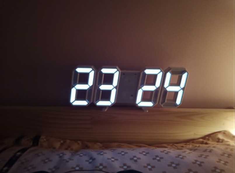 3D 掛け置き時計 デジタルled インテリア　インスタグラム　韓国　おしゃれ卓上時計 目覚まし時計 デジタル時計 置き時計　映え時計_画像4