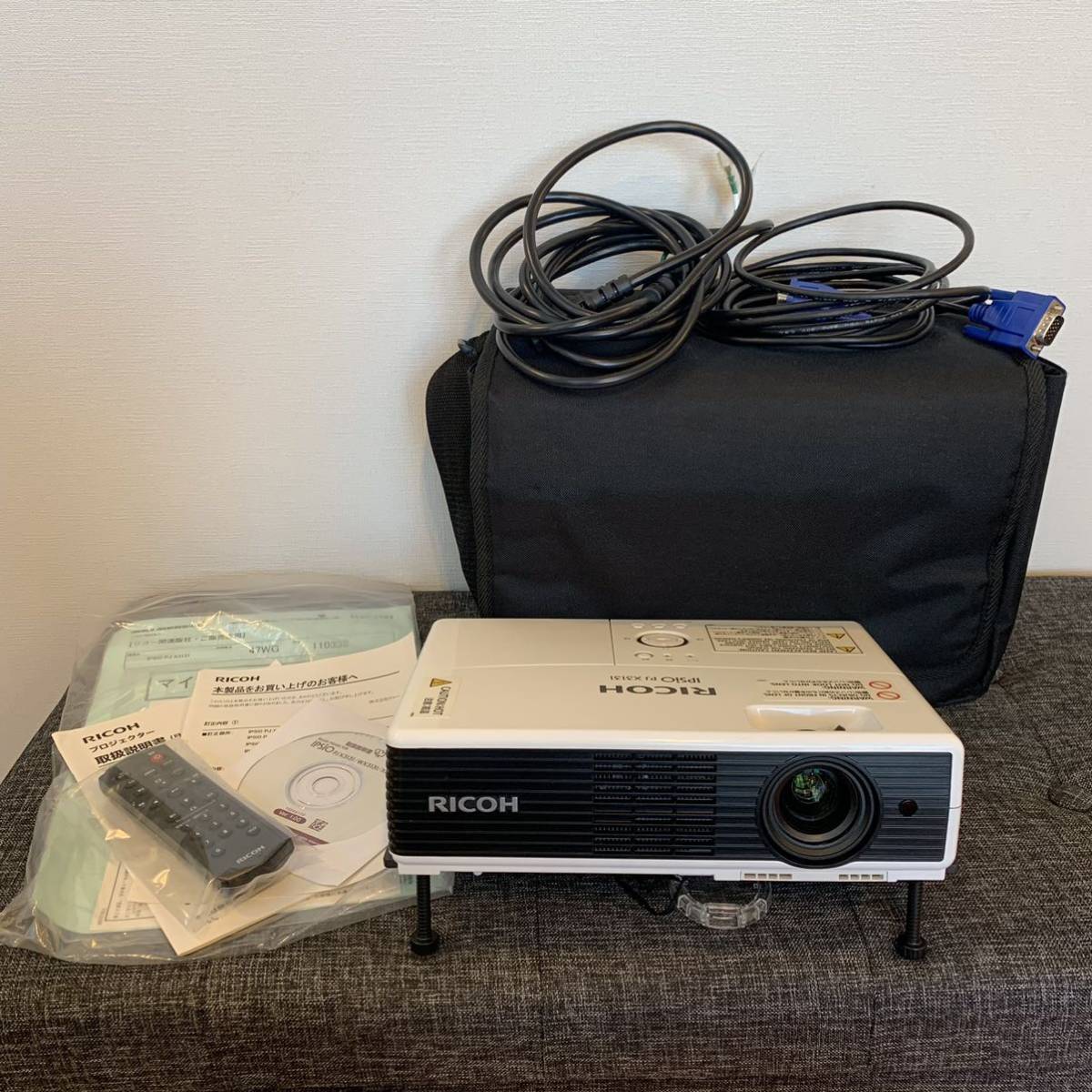 【送料無料・中古美品】RICOH リコー IPSiO PJ X3131 ランプ使用261H