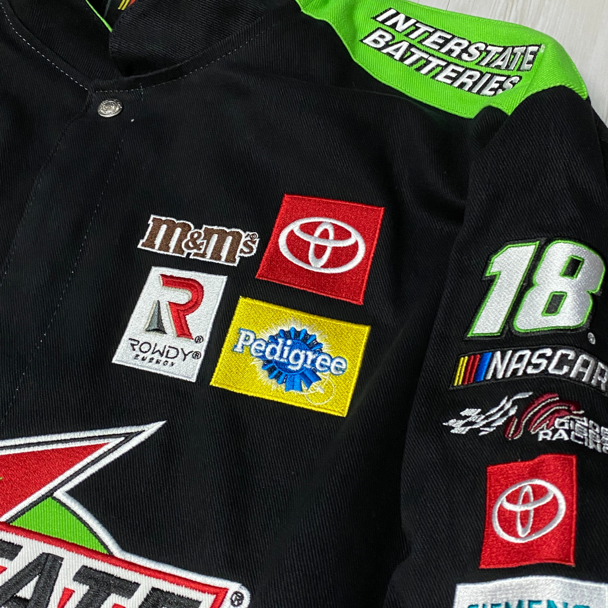 USA正規品 【2XL】 NASCAR ナスカー JHデザイン INTERSTATE BATTERIES レーシングジャケット Kyle カイルブッシュ USA最強モータースポーツ_画像5