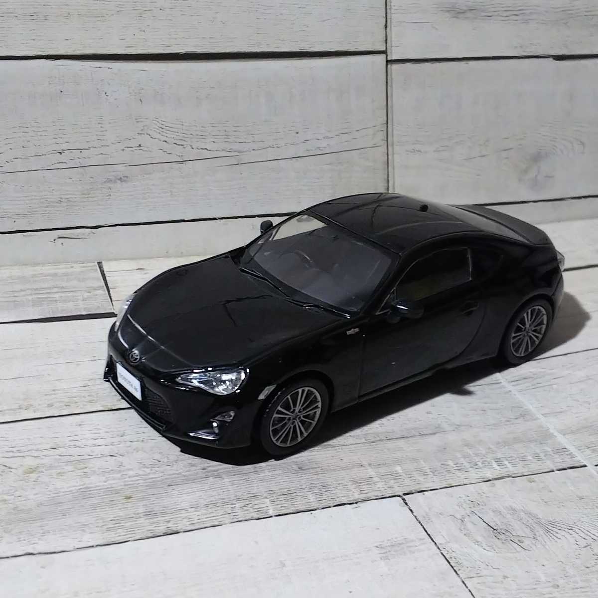 カラーサンプル「1/30 トヨタ 86」 TOYOTA86 ミニカー　黒系 ブラック系_画像1