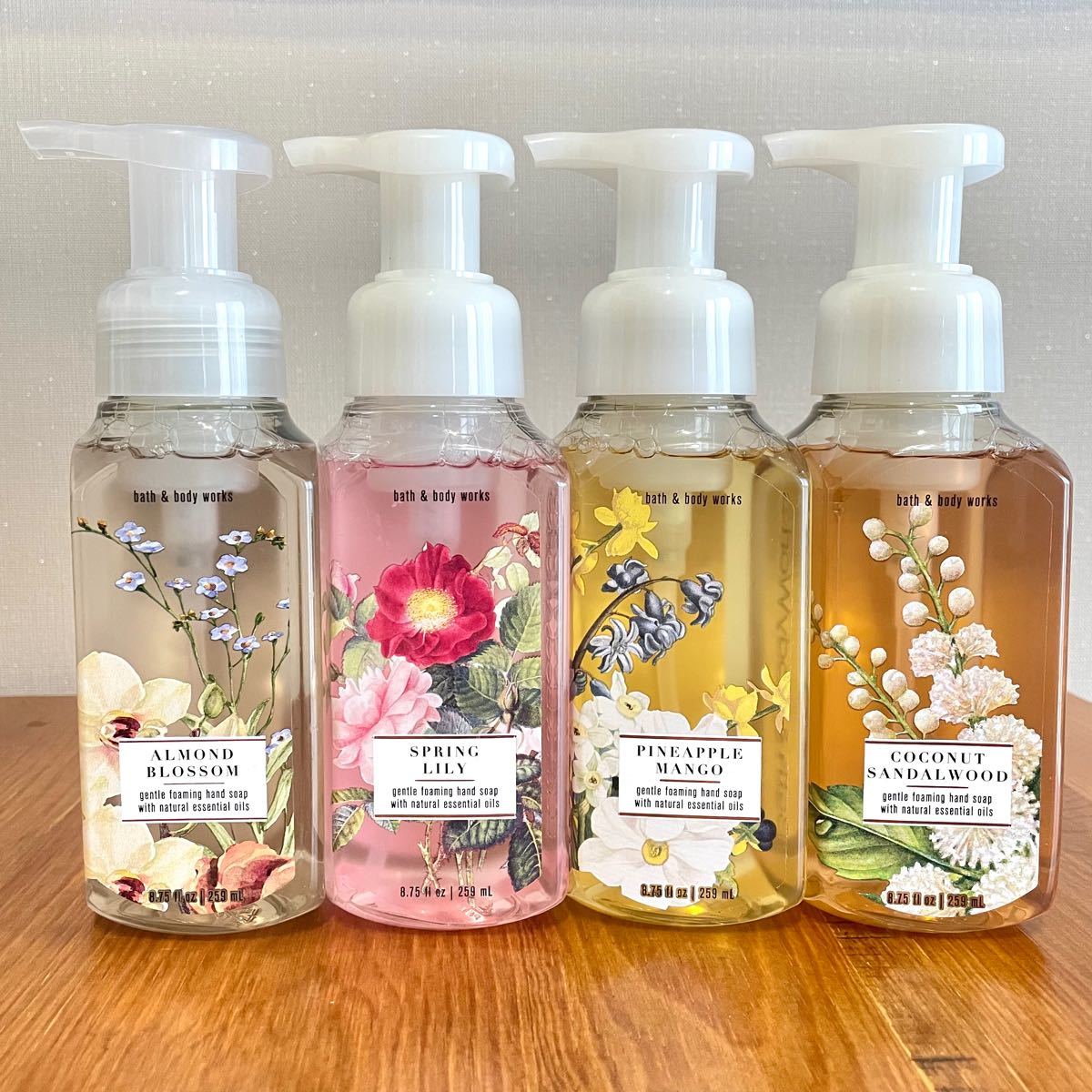 新品 人気のBath ＆ Body works ハンドクリーム 2本セット - ハンド