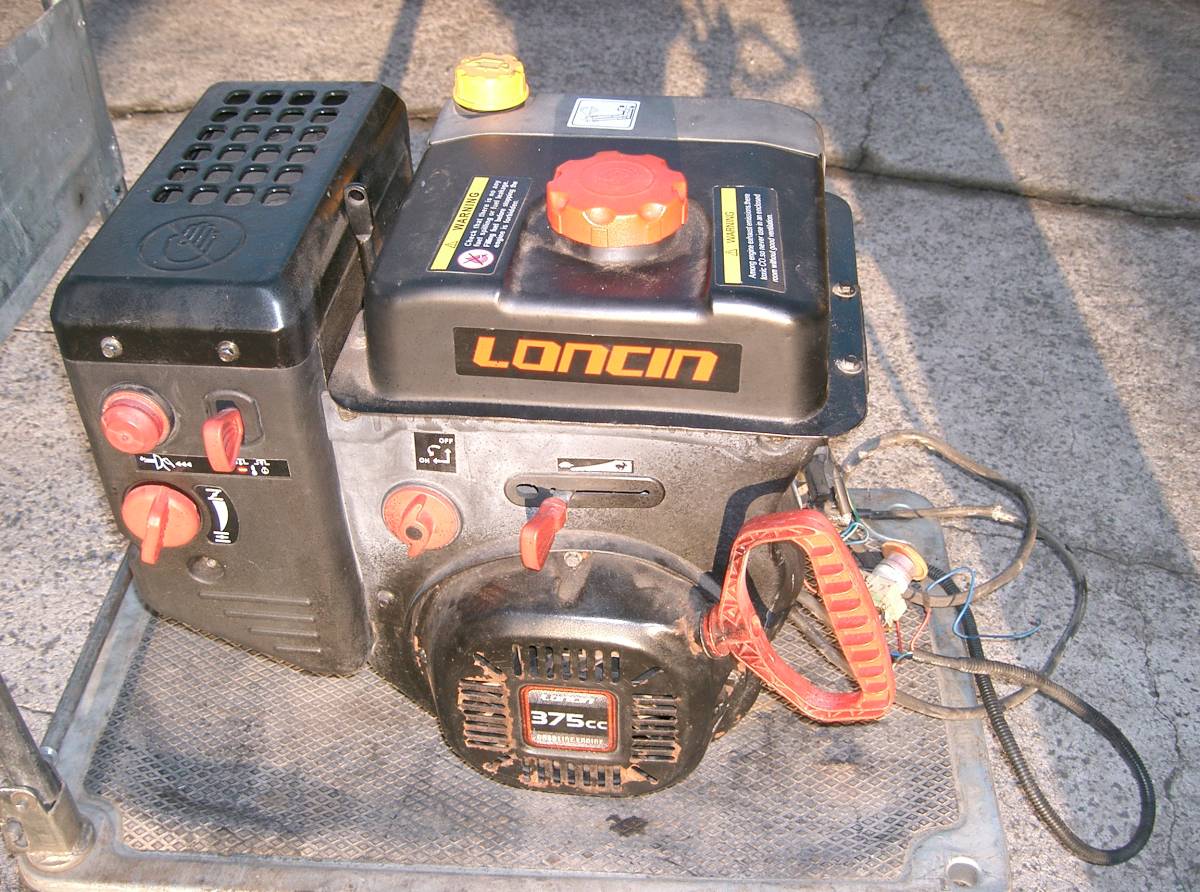 Yahoo!オークション - 実動品 LONCIN 除雪機 SNOW THROWER から Yahoo!オークション - 実動品 LONCIN 除雪機 SNOW THROWER から