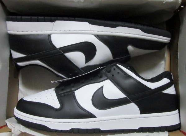 サイズ 30cm NIKE DUNK LOW パンダ WHITE / BLACK US12 ナイキ ダンク セールを開催する 30センチ パンダ ロー ダンク ナイキ スニーカー