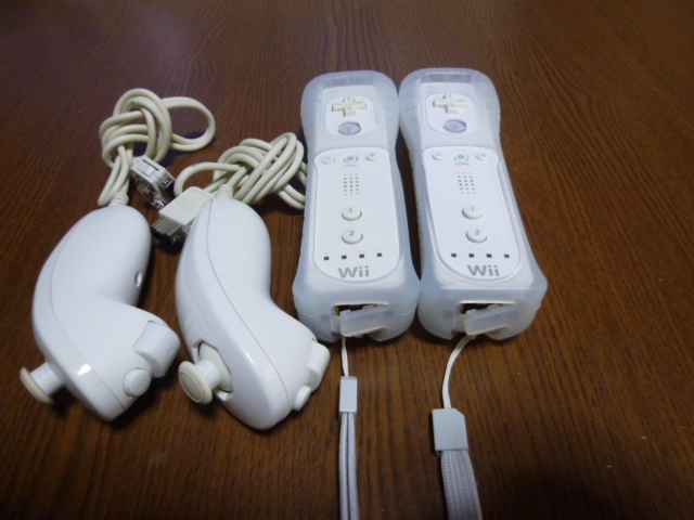 RSJN003【送料無料 動作確認済】Wii リモコン ヌンチャク ジャケット ストラップ　 2個セット ホワイト　白　カバー