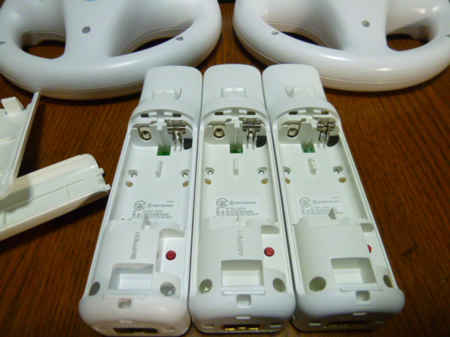 HR056【送料無料】Wii マリオカート　ハンドル　リモコン　3個セット　ホワイト　（動作良好 クリーニング済）白 任天堂 純正 まとめ
