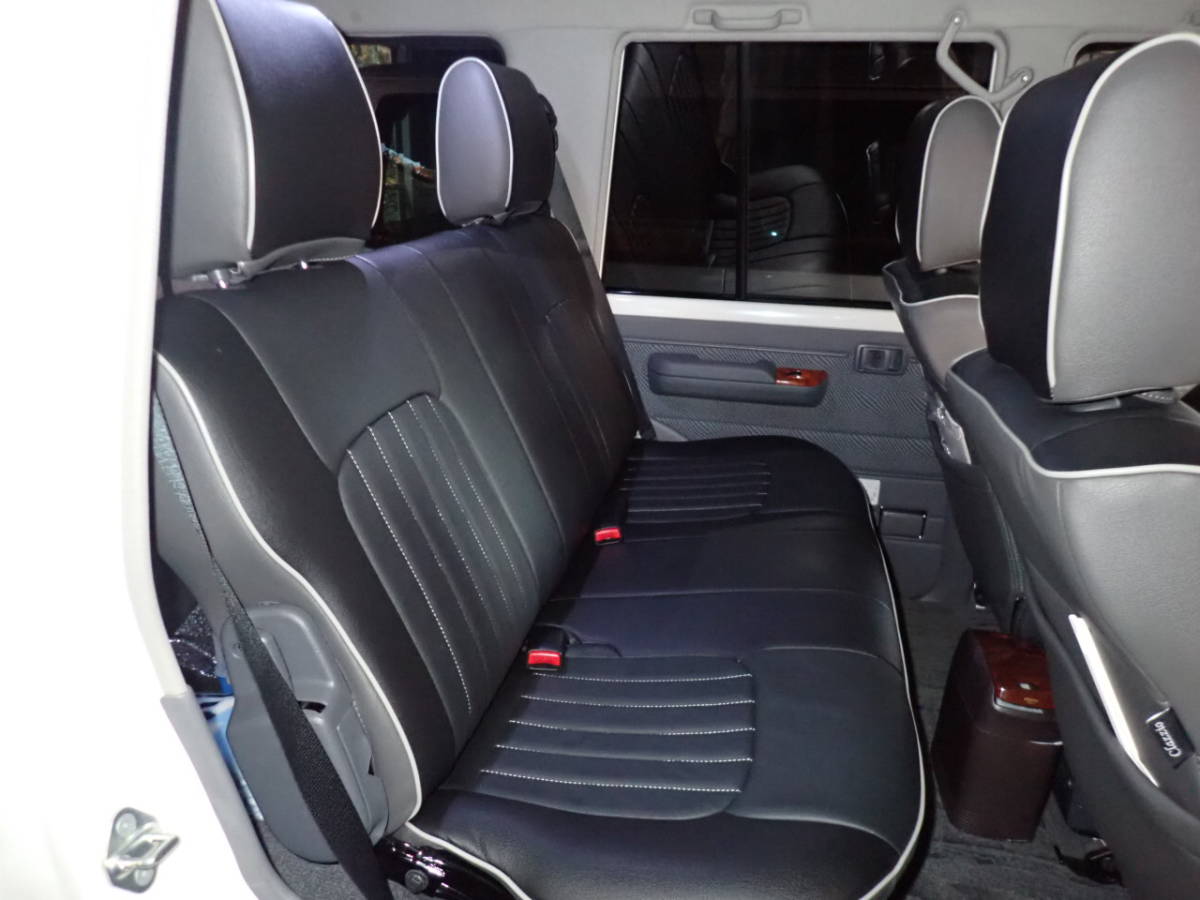 TOYOTA トヨタ ランドクルーザー 再販 GRJ76K ランクル70 純正品
