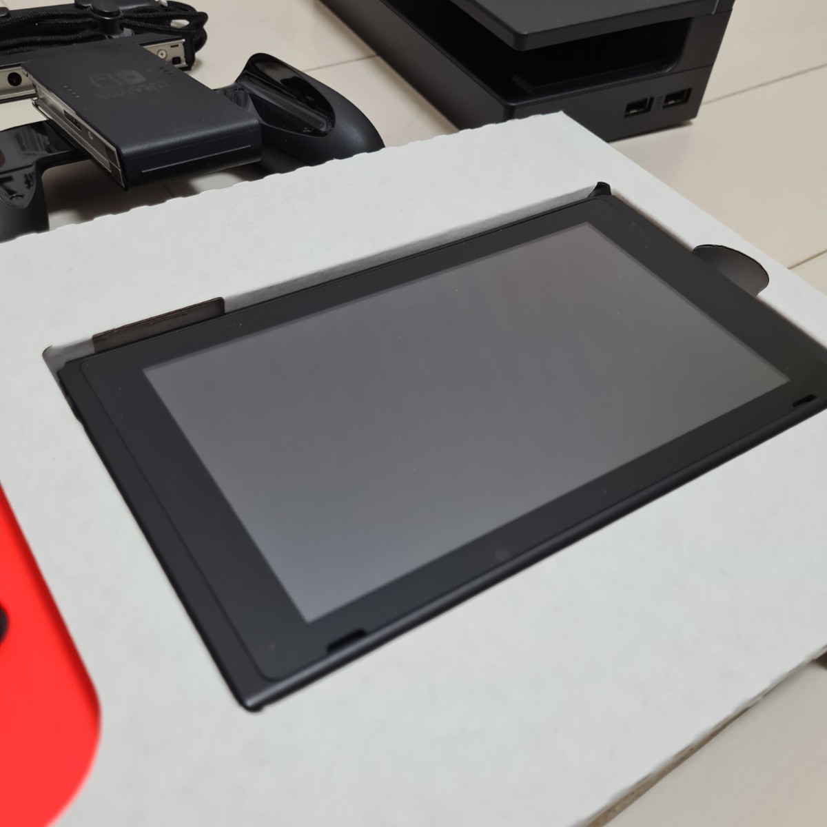 2 ゲオ購入中古良品 Nintendo Switch(バッテリー拡張) 欠品なし 2 ゲオ購入中古良品 Nintendo Switch(バッテリー拡張) 欠品なし